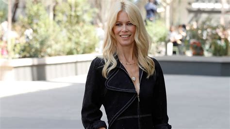 claudia nude|Claudia Schiffer, 48, poses NAKED to mark 25 years since。